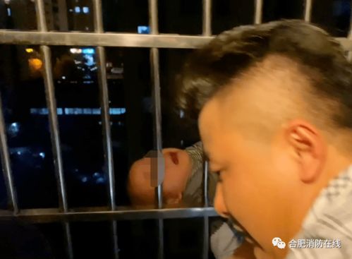 较深邃的夜色与潜藏的阴影