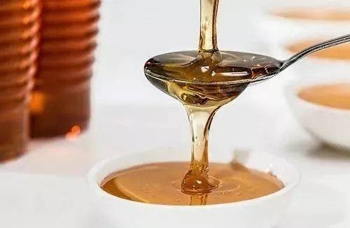 三、 柠檬与蜂蜜的协同效应及其局限性