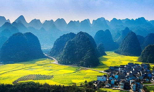 峰林布依与兴义万峰林：喀斯特王国的壮丽诗篇