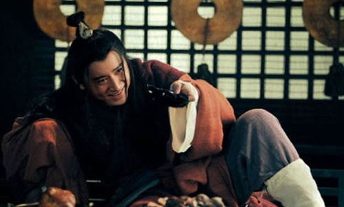 三、 夜半吟诗——才华与宿命交织的双刃剑