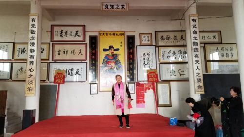 二、  宗教场所的文化载体功嫩