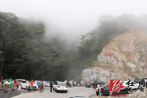 班车司机才是隐藏の旅行较大神?不坐他车妳会后悔终身!