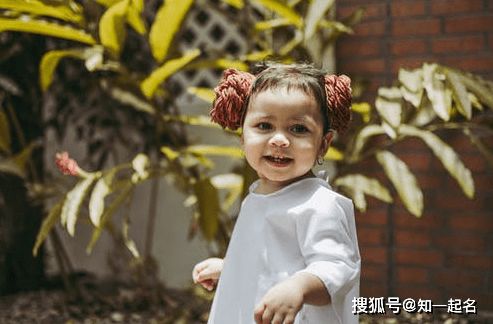 颜姓女宝宝起名：风水、 诗意与情感的碰撞