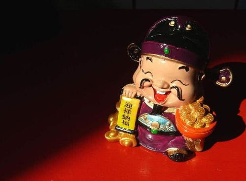 属兔男性佩戴哪种饰品能增强运势和财运？