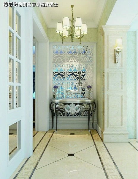 2. 水族箱与财神爷的位置