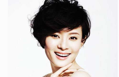 何晴八字中事业运势如何，有哪些吉凶影响？