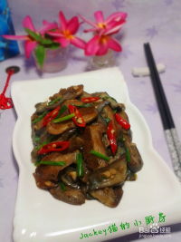 生肖牛：脚踏实地，稳步前行收获丰硕成果