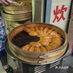 第四段：美食探险（口碑与噪音混合）