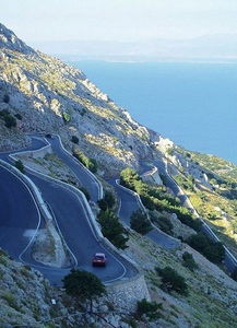 美食体验：肠胃的极限挑战